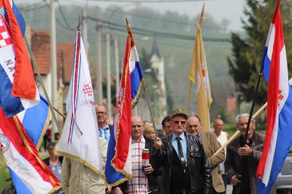 30716129_1607261836023086_509445974776326837_n