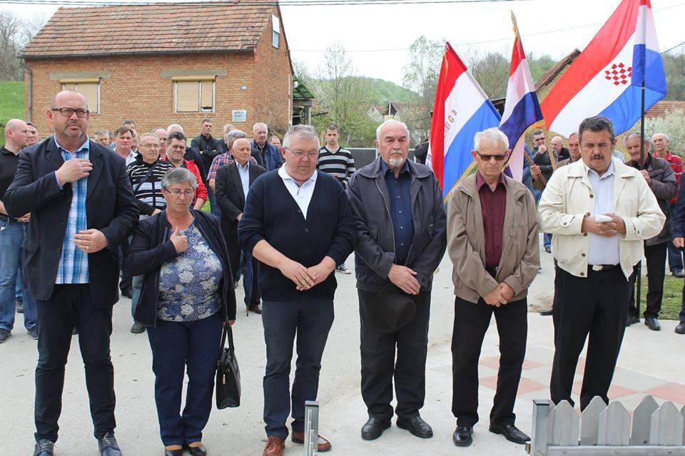 30725222_1607261846023085_6234250982817271205_n