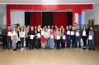 PLESNI TEČAJ USPJE&Scaron;NO ZAVR&Scaron;ILO TRIDESETAK POLAZNIKA