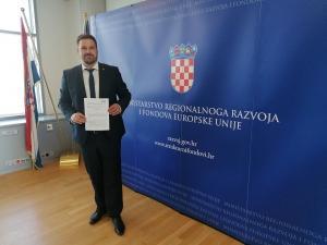 ZA REKONSTRUKCIJU JAVNE RASVJETE GRADU ĐAKOVU 350 TISUĆA KUNA