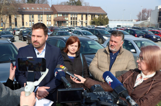 GRAD ĐAKOVO PRIVREMENO OBUSTAVIO NAPLATE PARKINGA I POZVAO GRAĐANE NA JAVNO SAVJETOVANJE O NOVOM SUSTAVU