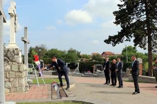 POLAGANJEM VIJENCA I PALJENJEM SVIJEĆA OBILJEŽEN DAN DRŽAVNOSTI RH