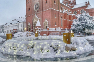 OBAVIJEST GRADONAČELNIK GRADA ĐAKOVA  DONIO JE ODLUKU O DODJELI BOŽIĆNICE