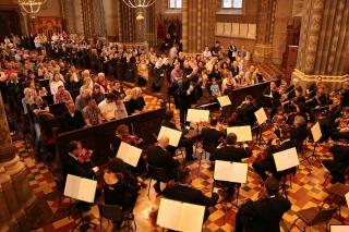 ZAGREBAČKA FILHARMONIJA ODRŽALA KONCERT U ĐAKOVAČKOJ KATEDRALI