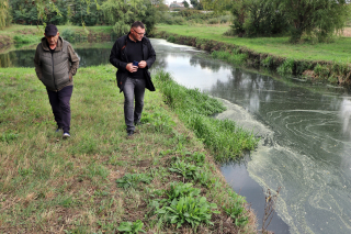 GRAD I NADLEŽNE SLUŽBE NA TERENU: PROVJERAVA SE MOGUĆE ONEČIŠĆENJE VODE „BAZEN“ U KUŠEVCU