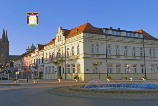 GRAD ĐAKOVO ISPLAĆUJE POTPORE UČENICIMA – PRVI MEĐU SREDNJIM GRADOVIMA U RH PO IZDVAJANJU ZA SREDNJOŠKOLCE