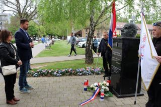 KOMEMORACIJA KOD SPOMENIKA &bdquo;GLAVA KOJA TONE&ldquo;