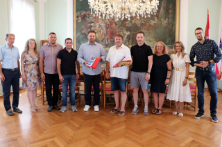DELEGACIJA GRADA PRIJATELJA KIRCHENTHUMBACHA NA PRIJEMU KOD GRADONAČELNIKA MANDARIĆA
