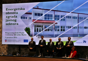 GRADU ĐAKOVU UGOVOR O BESPOVRATNIH 1,1 MILIJUNA EURA ZA ENERGETSKU OBNOVU CENTRA ZA KULTURU