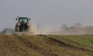 UPUTA O RADU VRTNIH CENTARA, RASADNIKA I PRODAVAONICA ZA POLJOPRIVREDNU MEHANIZACIJU