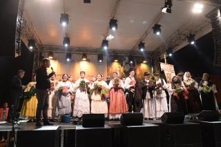 IZBOR NAJBOLJEG NO&Scaron;ENOG NARODNOG RUHA