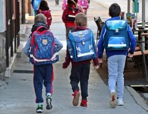 UČENICIMA OD PRVOG DO SEDMOG RAZREDA 600 KUNA ZA KNJIGE I PRIBOR, OSMA&Scaron;IMA 700 KUNA