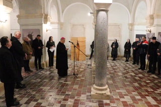 U KRIPTI ĐAKOVAČKE KATEDRALE OTVORENA IZLOŽBA &bdquo;RASPELA&ldquo; AKADEMIKA KAŽIMIRA HRASTE