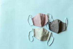 IZRADA MASKI UZ PO&Scaron;TIVANJE SANITARNIH MJERA I UPUTA