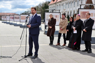 NA NJEGOVOM TRGU U ĐAKOVU OTVORENA IZLOŽBA &bdquo;JOSIP JURAJ STROSSMAYER&ldquo;