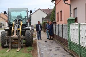 PJE&Scaron;AČKO-BICIKLISTIČKA STAZA U DOMJANIĆEVOJ I REKONSTRUKCIJA NOGOSTUPA U RUNJANINOVOJ ULICI