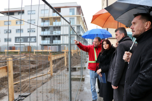 ŽUPANICA NATAŠA TRAMIŠAK POSJETILA GRADILIŠTE OŠ “VLADIMIR NAZOR” ĐAKOVO