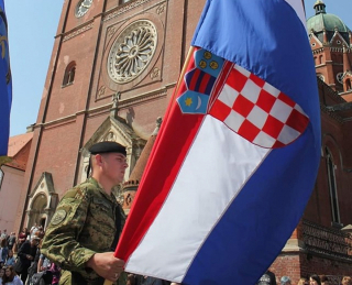 ČESTITKA GRADONAČELNIKA MARINA MANDARIĆA
