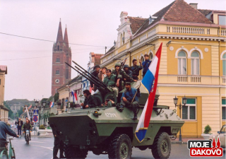 OBILJEŽAVANJE 34. OBLJETNICE POČETKA OSLOBAĐANJA VOJARNI U ĐAKOVU