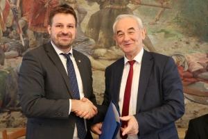 POTPISAN UGOVOR O IZRADI STRATEGIJE PAMETNOG GRADA ĐAKOVA