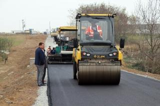 U TIJEKU SU RADOVI NA ASFALTIRANJU VIŠE CESTA I PARKIRALIŠNIH MJESTA